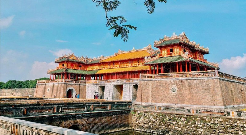 bai-bao-xuan-quynhnga-di-san-hue-h-4-4535