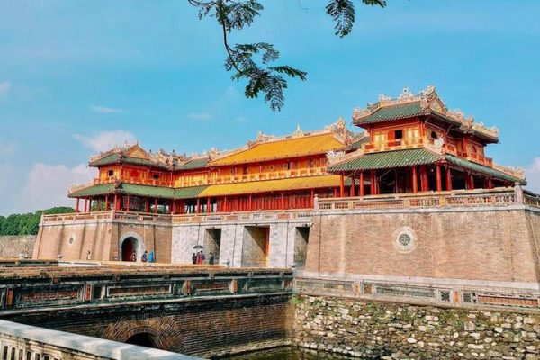 bai-bao-xuan-quynhnga-di-san-hue-h-4-4535